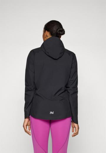 Спортивная куртка