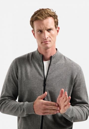 Вязаная кофта