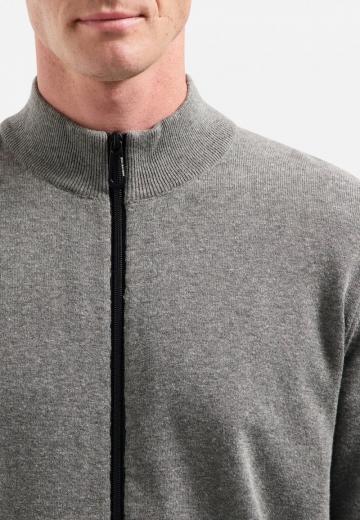 Вязаная кофта