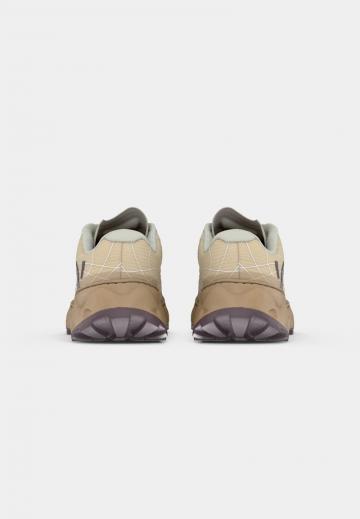 Беговые кроссовки