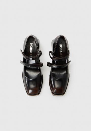 Туфли с высоким носом