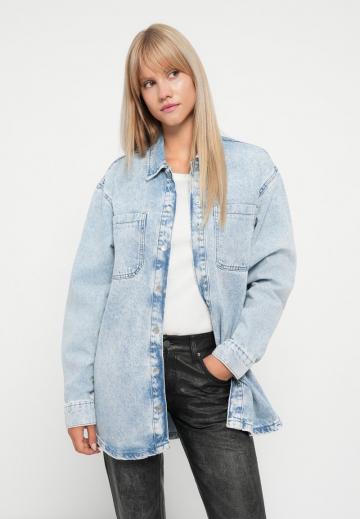 Джинсовая куртка