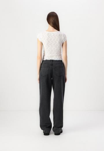 Свободные джинсы