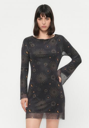 Короткое платье