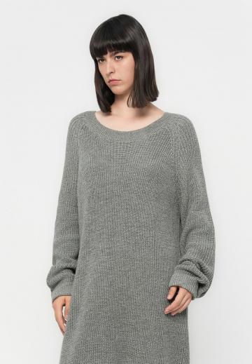 Вязаное платье