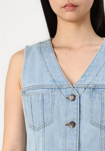 Джинсовая жилетка