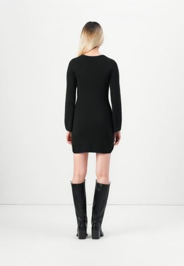 Вязаное платье