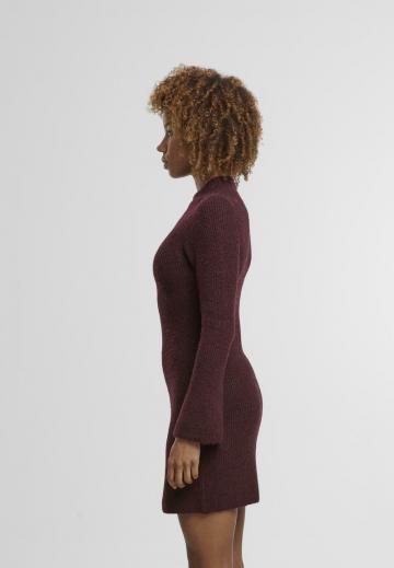 Платье футляр