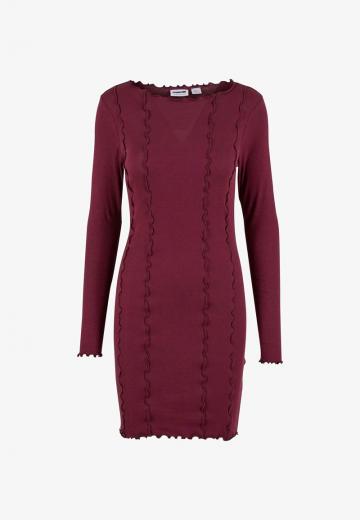 Платье футляр