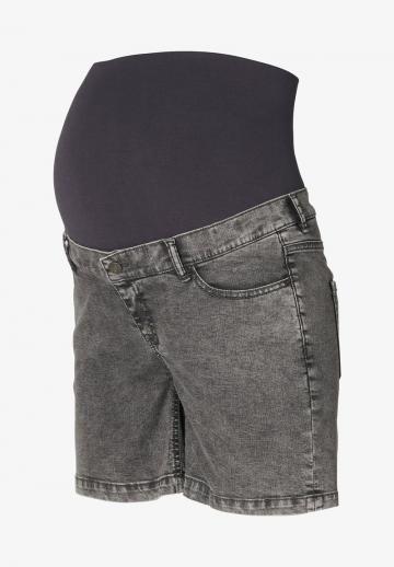 Джинсовые шорты