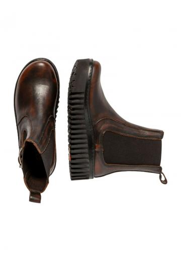 Сапожки на танкетке