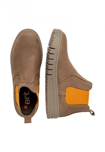 Сапожки на танкетке