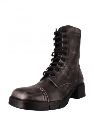 Ботинки на шнуровке