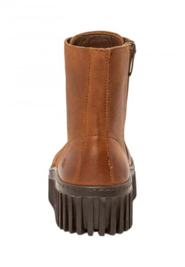 Ботинки на шнуровке