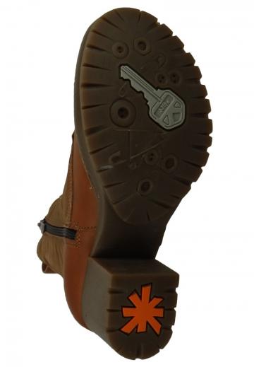 Ботинки на шнуровке