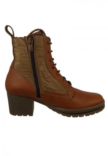 Ботинки на шнуровке