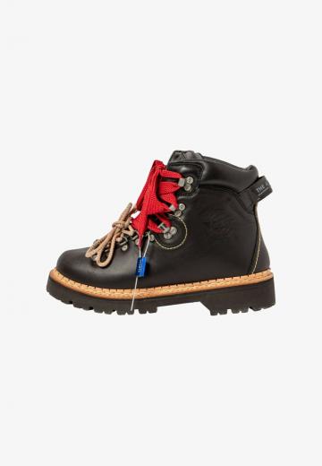 Ботинки на шнуровке