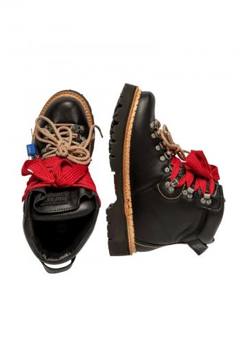 Ботинки на шнуровке