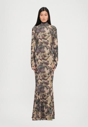 Длинное платье