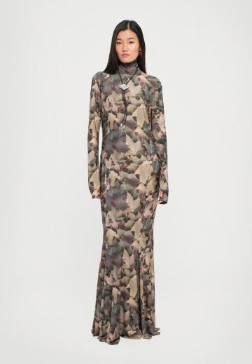 Длинное платье