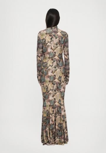 Длинное платье