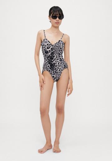 Слитный купальник