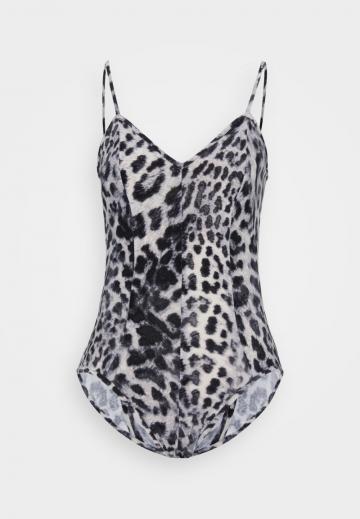 Слитный купальник