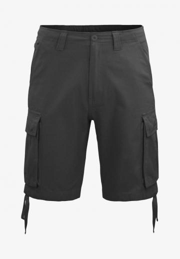 Брюки с накладными карманами