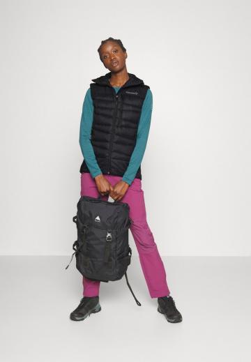 Пуховой жилет