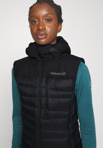 Пуховой жилет