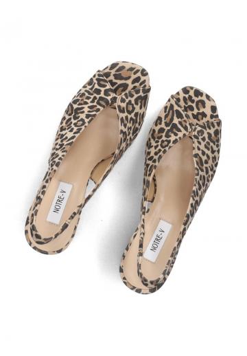 Гандбольные кроссовки