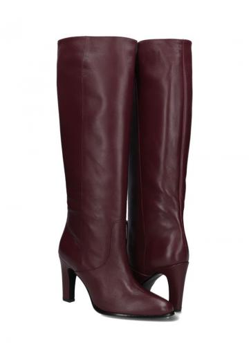 Высокие сапоги