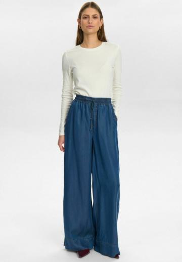 Свободные джинсы