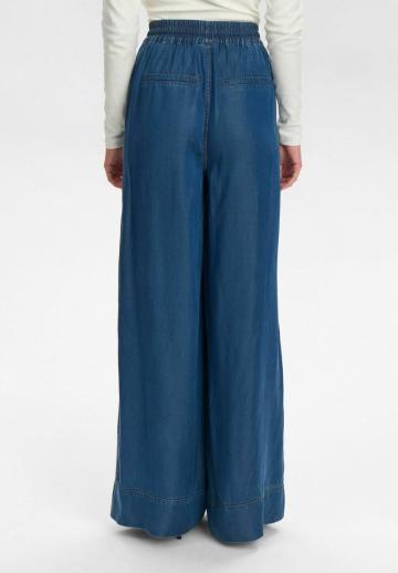 Свободные джинсы