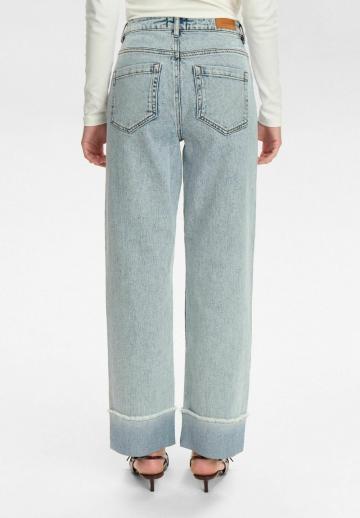 Свободные джинсы