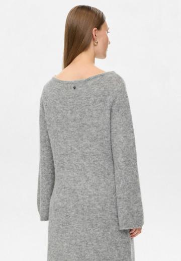 Вязаное платье