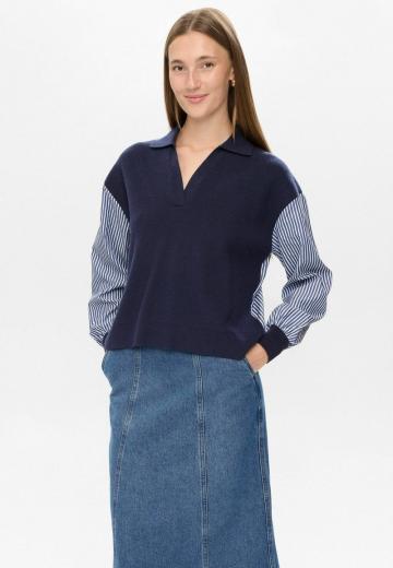 Пуловер с вырезом V