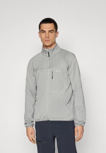 Спортивная кофта