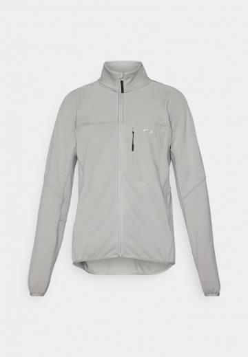 Спортивная кофта