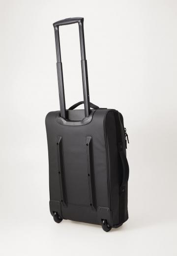 Чемодан на колесах