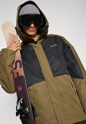 Сноубордическая куртка