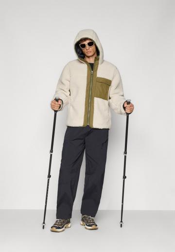 Флисовая куртка