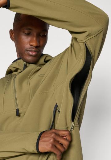 Спортивная куртка