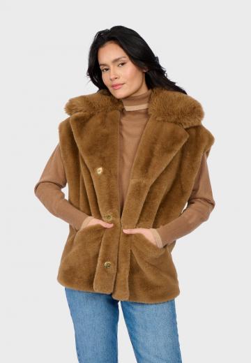 Длинный жилет