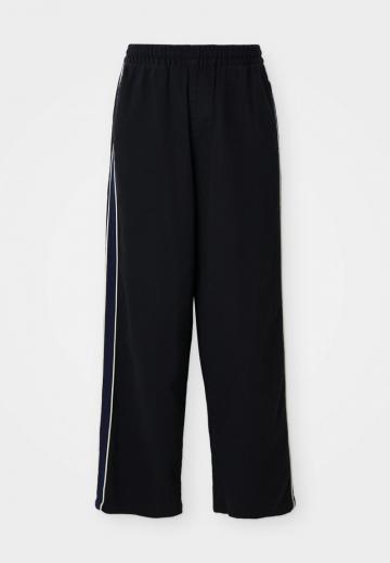 Свободные джинсы