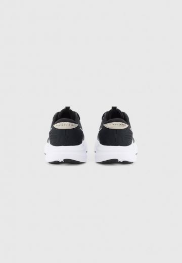 Беговые кроссовки