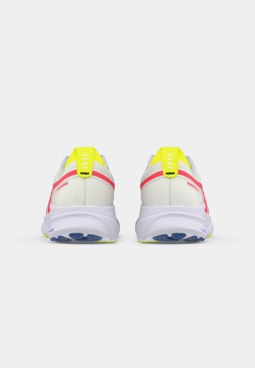 Беговые кроссовки