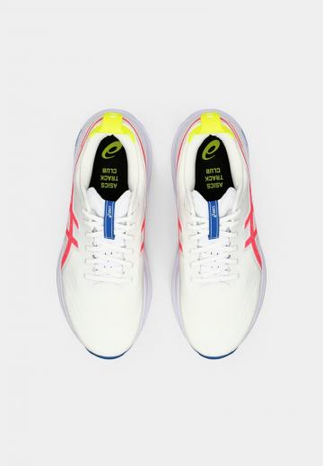 Беговые кроссовки