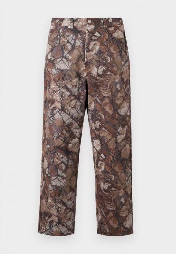 Свободные джинсы