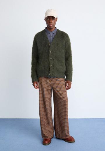 Вязаная кофта